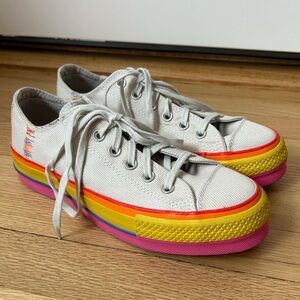 Converse Chuck Taylor All Star Lift Low Rainbow Vintage‎ White size 8 shoes